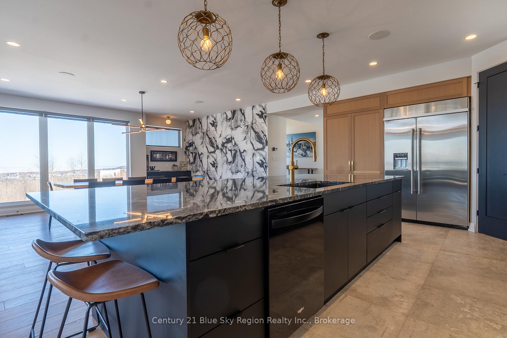 Photo 26 of 460 Surrey Drive, North Bay, Airport — HOMEH