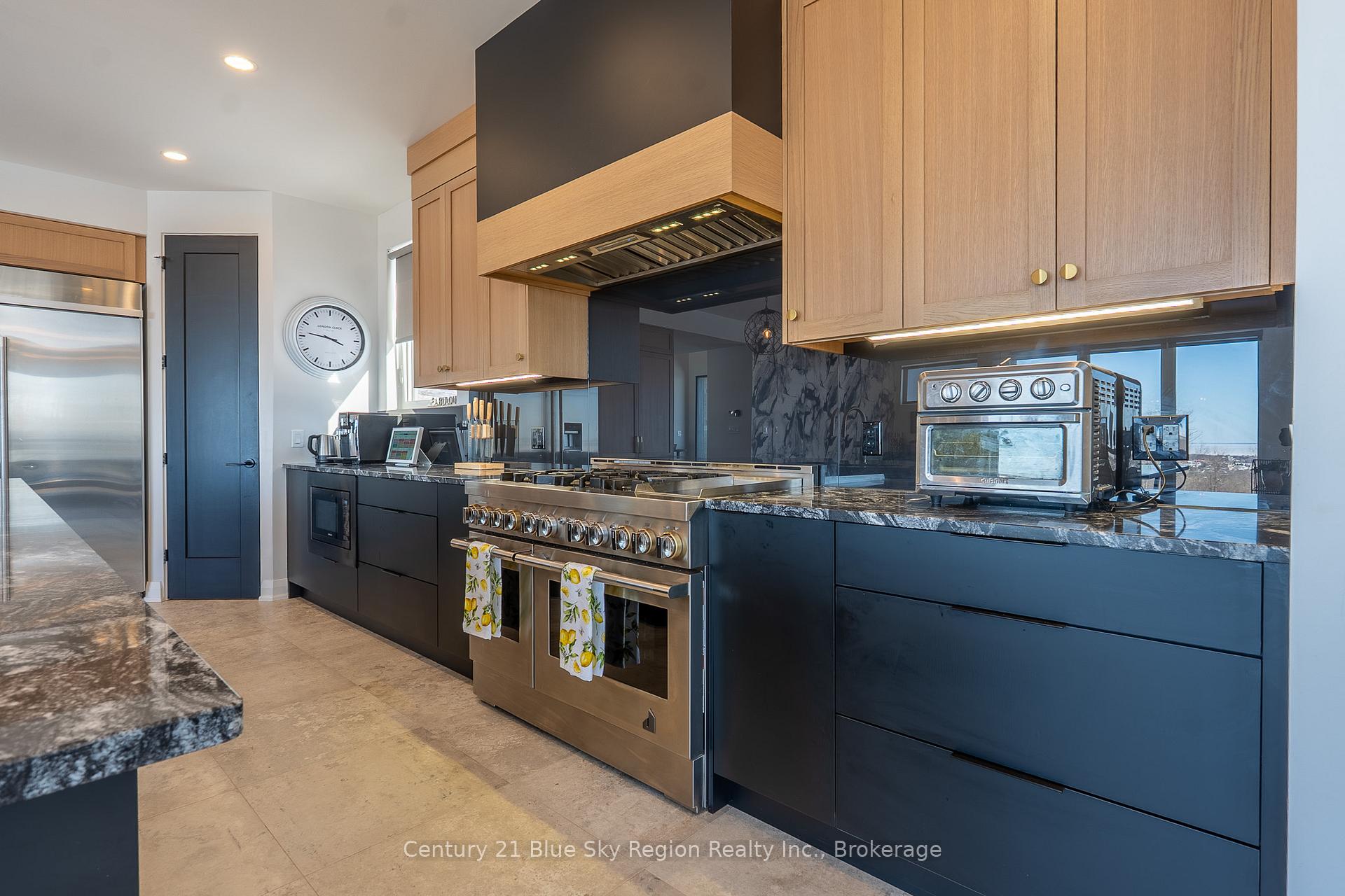 Photo 27 of 460 Surrey Drive, North Bay, Airport — HOMEH