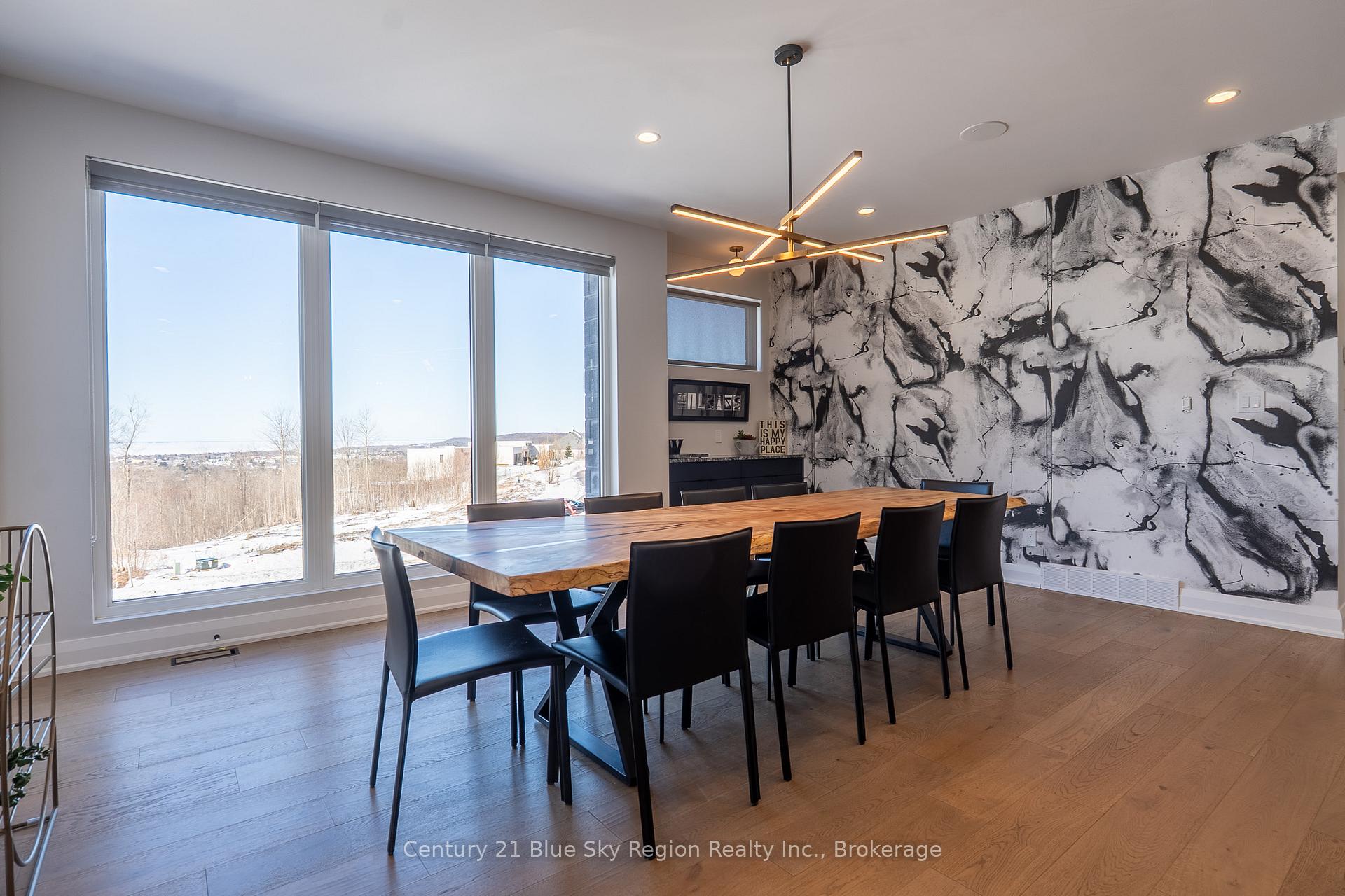 Photo 29 of 460 Surrey Drive, North Bay, Airport — HOMEH