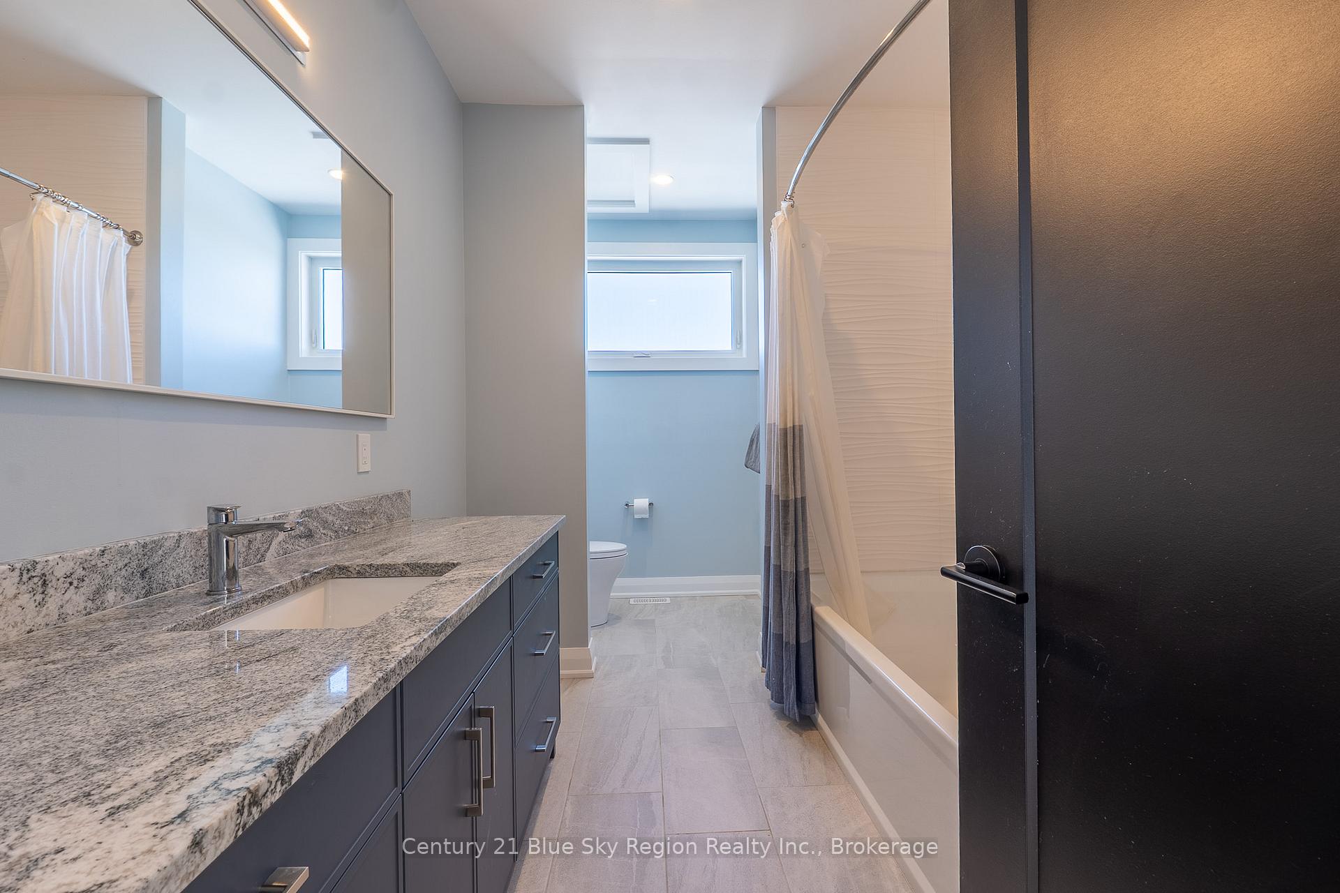 Photo 38 of 460 Surrey Drive, North Bay, Airport — HOMEH