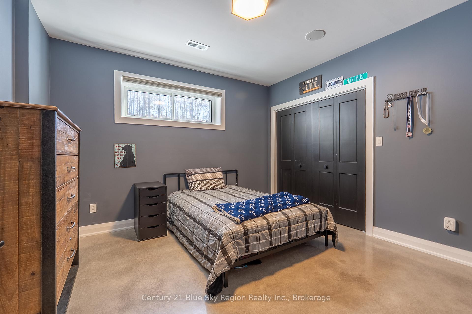 Photo 41 of 460 Surrey Drive, North Bay, Airport — HOMEH