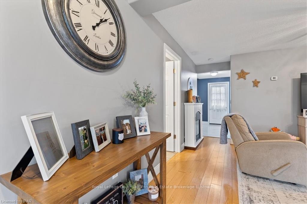 Photo 9 of 830 Elma Street W, North Perth, Listowel — HOMEH