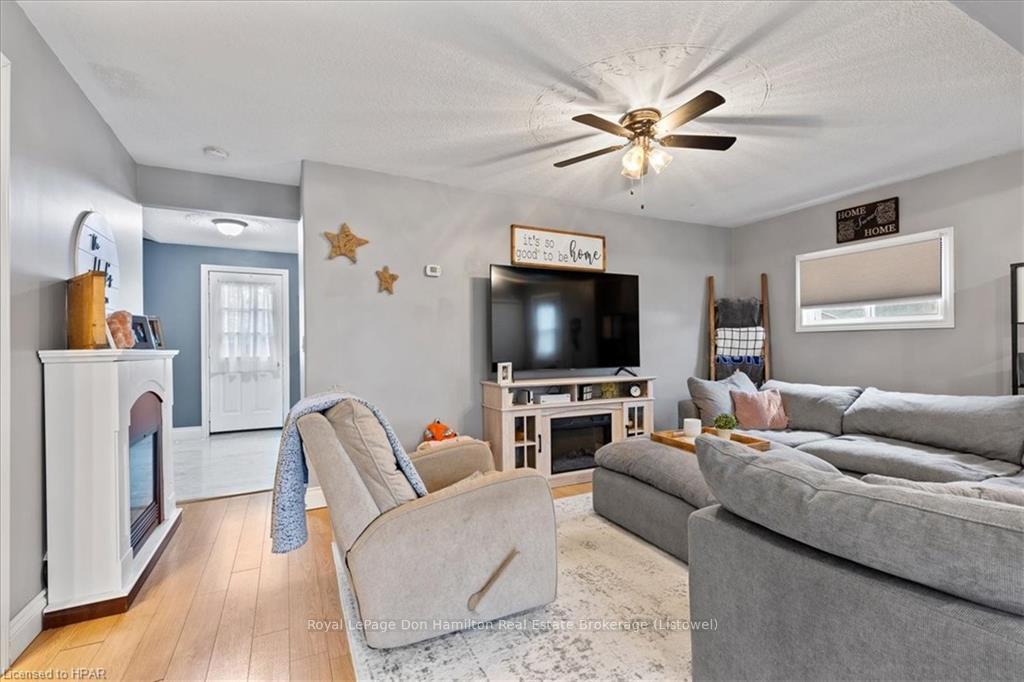 Photo 10 of 830 Elma Street W, North Perth, Listowel — HOMEH