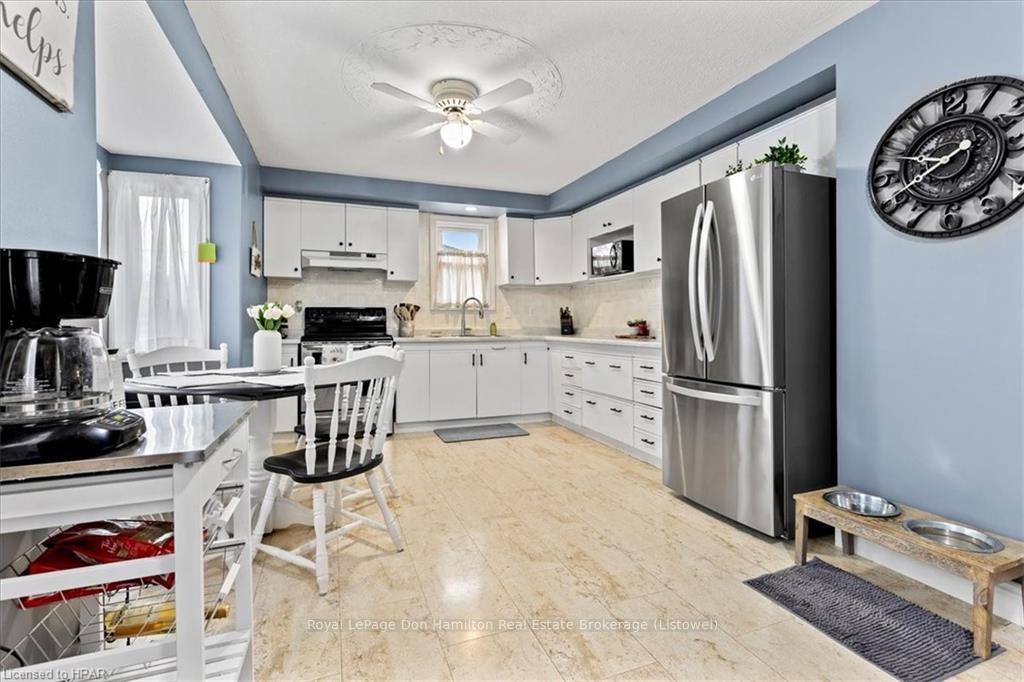 Photo 19 of 830 Elma Street W, North Perth, Listowel — HOMEH