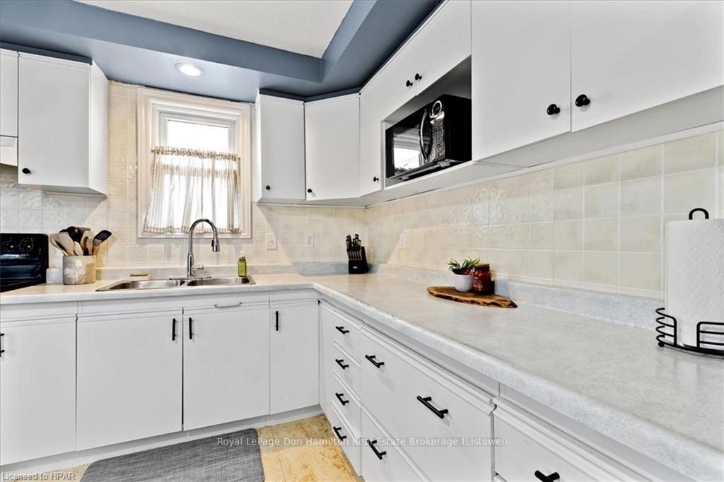Photo 21 of 830 Elma Street W, North Perth, Listowel — HOMEH