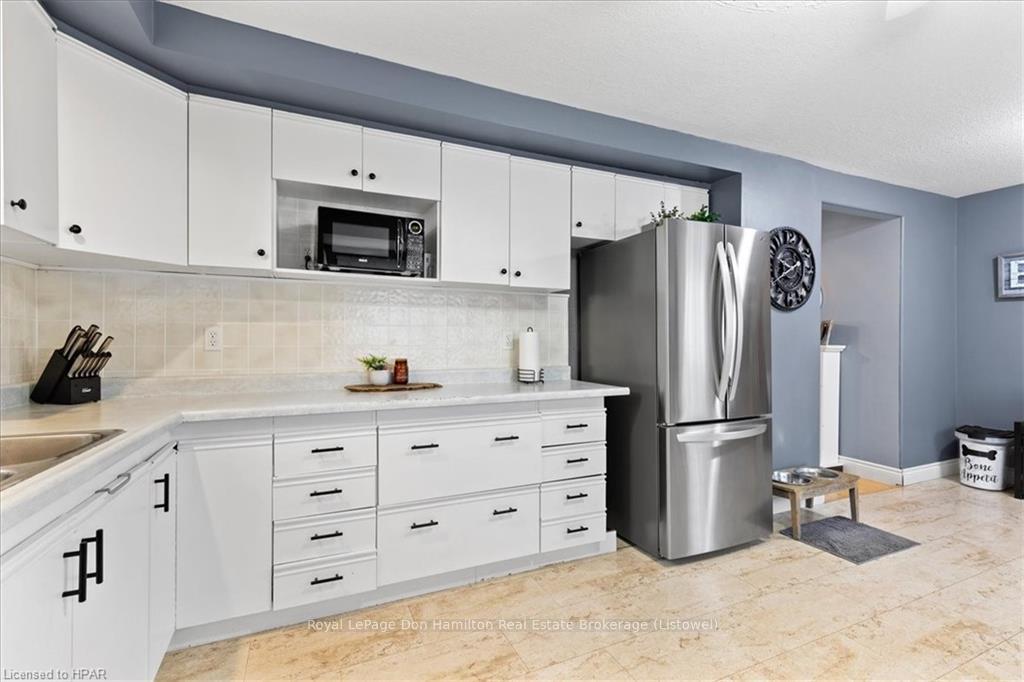 Photo 22 of 830 Elma Street W, North Perth, Listowel — HOMEH