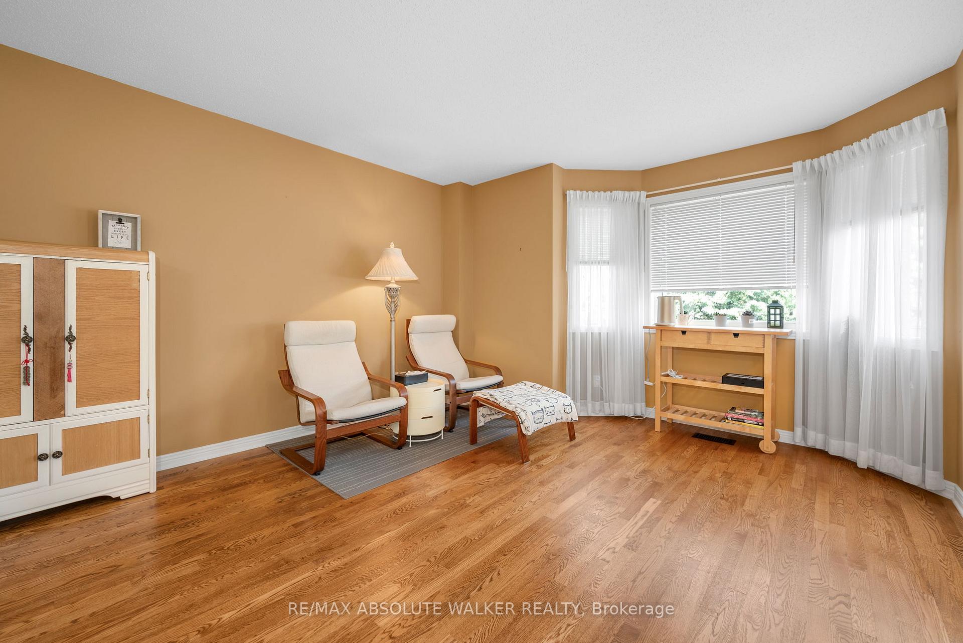 Photo 5 of 1183 Lichen Avenue, Ottawa, Avalon East — HOMEH
