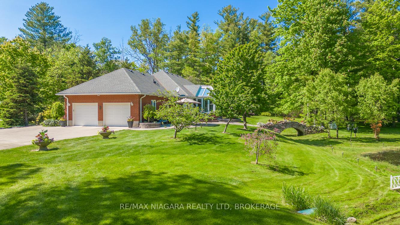 Photo 3 of 1021 Staines Street, Pelham, Fonthill — HOMEH