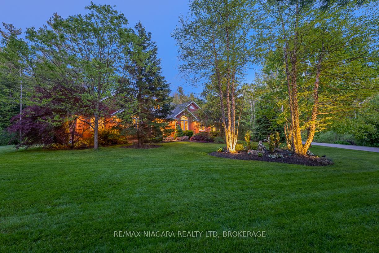Photo 9 of 1021 Staines Street, Pelham, Fonthill — HOMEH