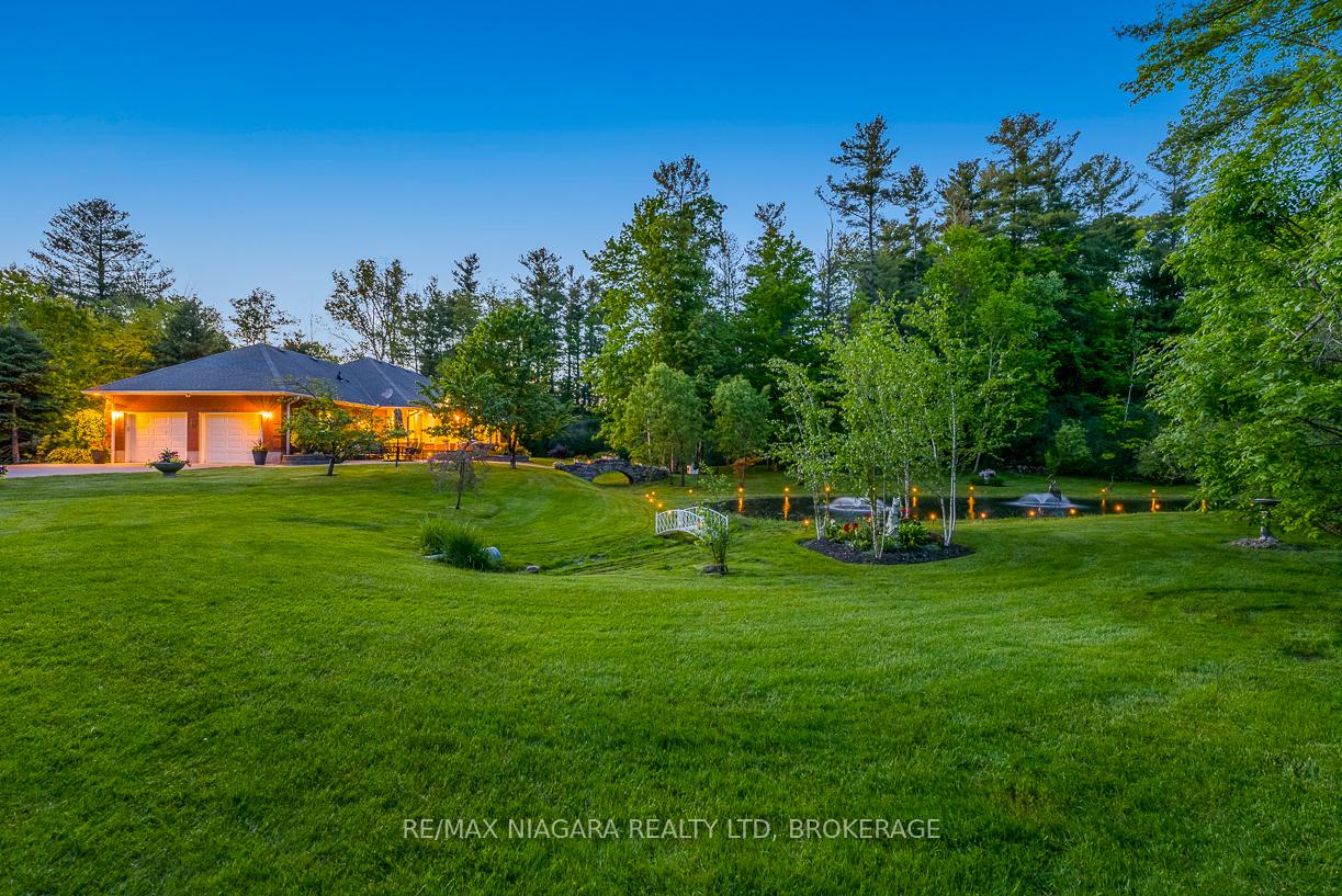Photo 10 of 1021 Staines Street, Pelham, Fonthill — HOMEH