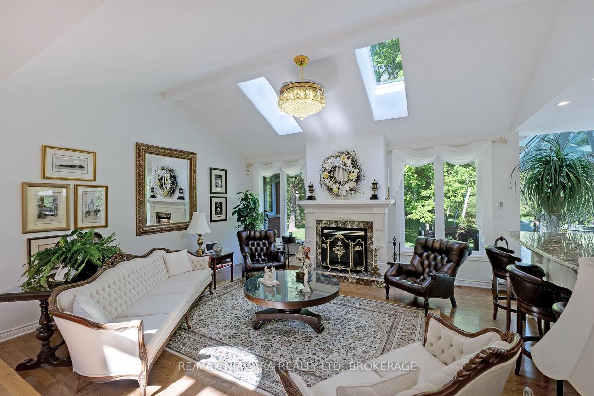 Photo 18 of 1021 Staines Street, Pelham, Fonthill — HOMEH