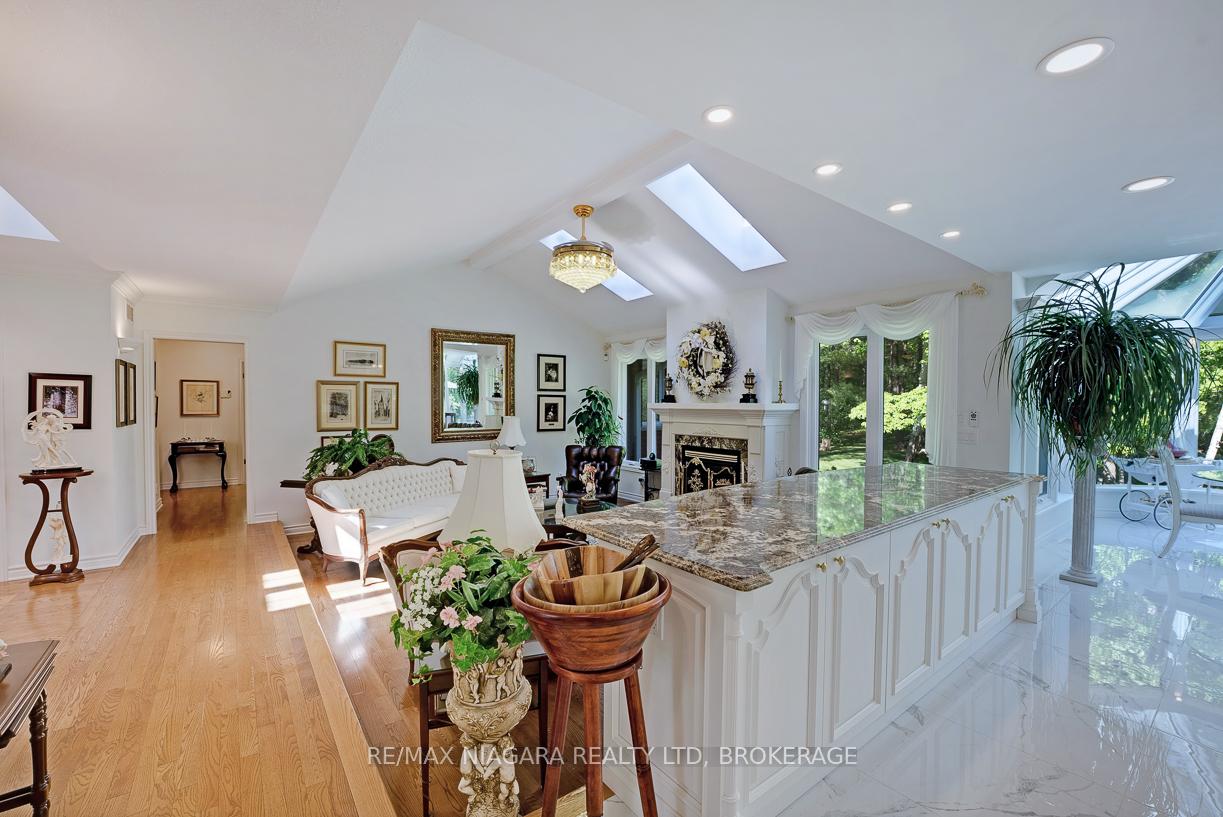 Photo 19 of 1021 Staines Street, Pelham, Fonthill — HOMEH