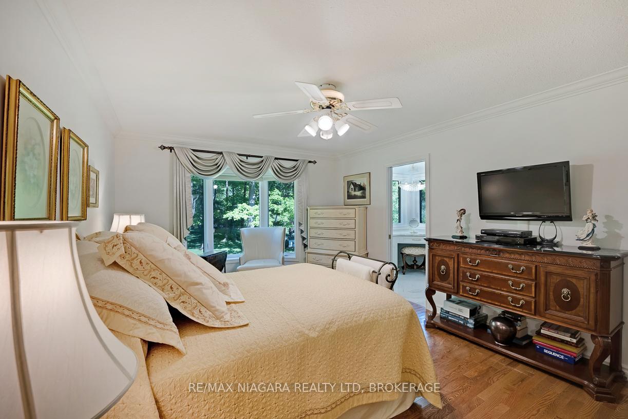Photo 30 of 1021 Staines Street, Pelham, Fonthill — HOMEH