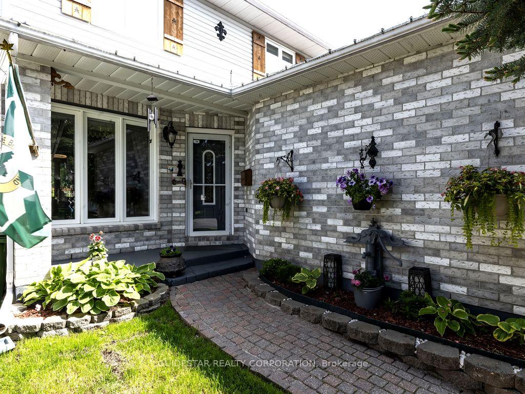 Photo 2 of 1639 Toulouse Crescent, Ottawa, Orleans/Sunridge — HOMEH