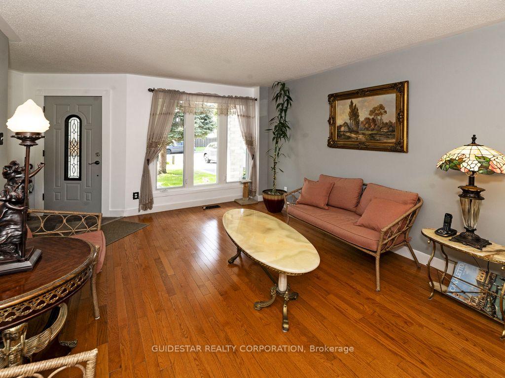 Photo 4 of 1639 Toulouse Crescent, Ottawa, Orleans/Sunridge — HOMEH