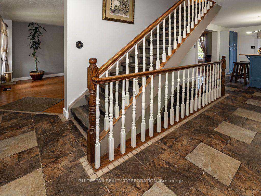 Photo 15 of 1639 Toulouse Crescent, Ottawa, Orleans/Sunridge — HOMEH