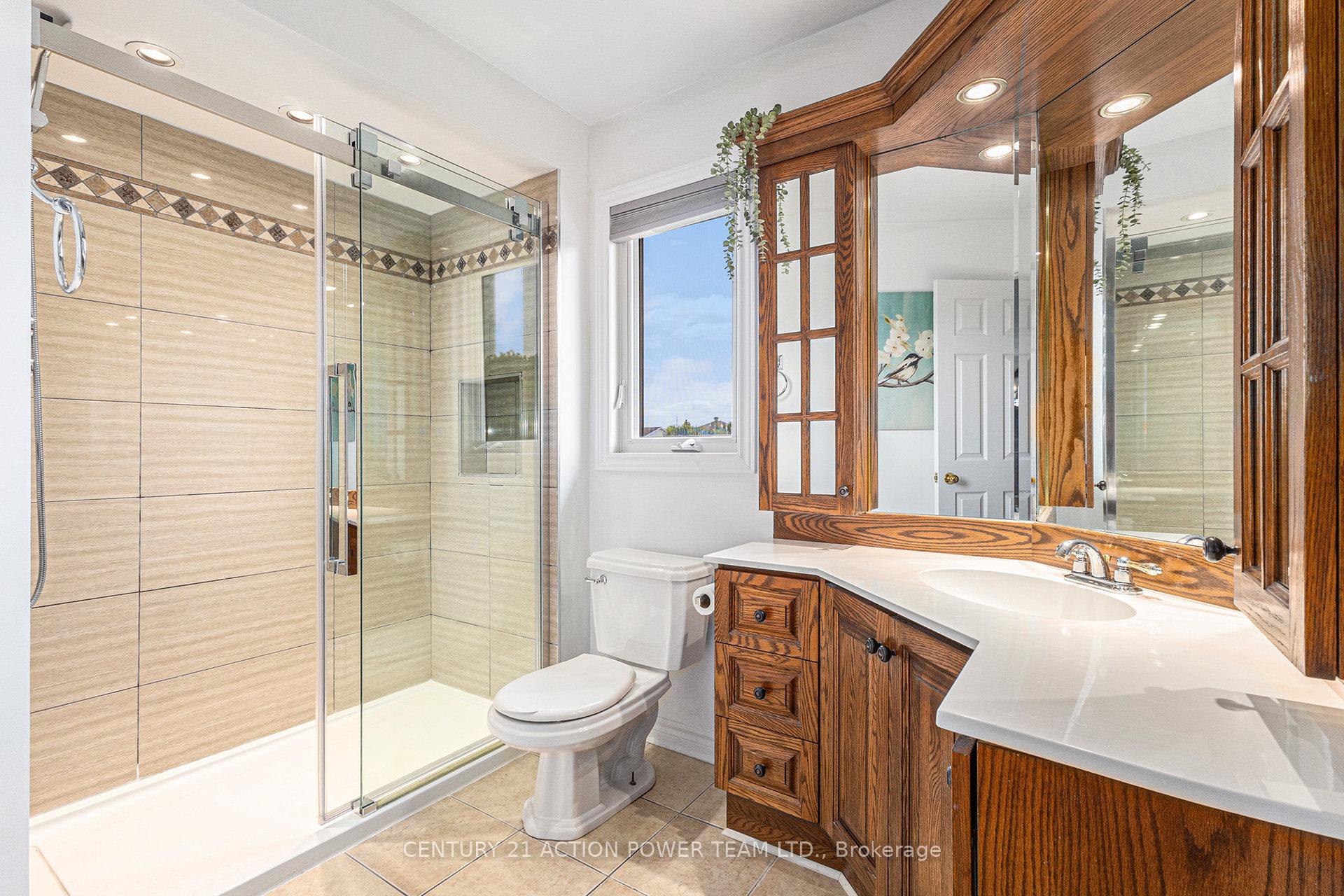 Photo 23 of 614 Chenier Way, Ottawa, Fallingbrook/Pineridge — HOMEH