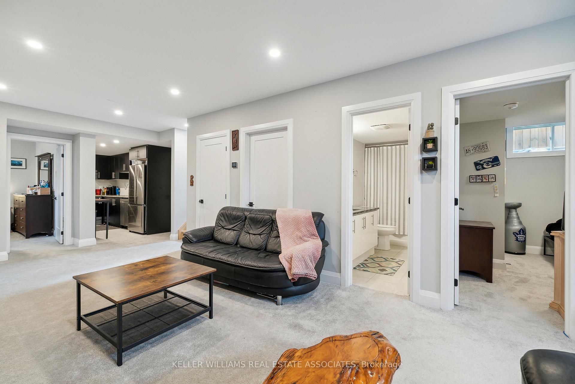 Photo 30 of 77 Walker Boulevard, New Tecumseth, Alliston — HOMEH