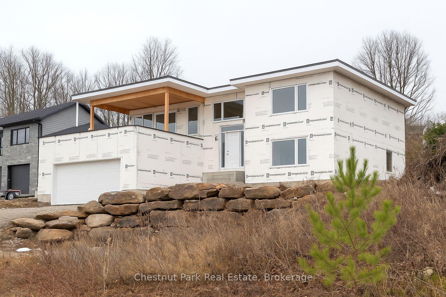 Photo 1 of 452 Surrey Drive, North Bay, Airport — HOMEH