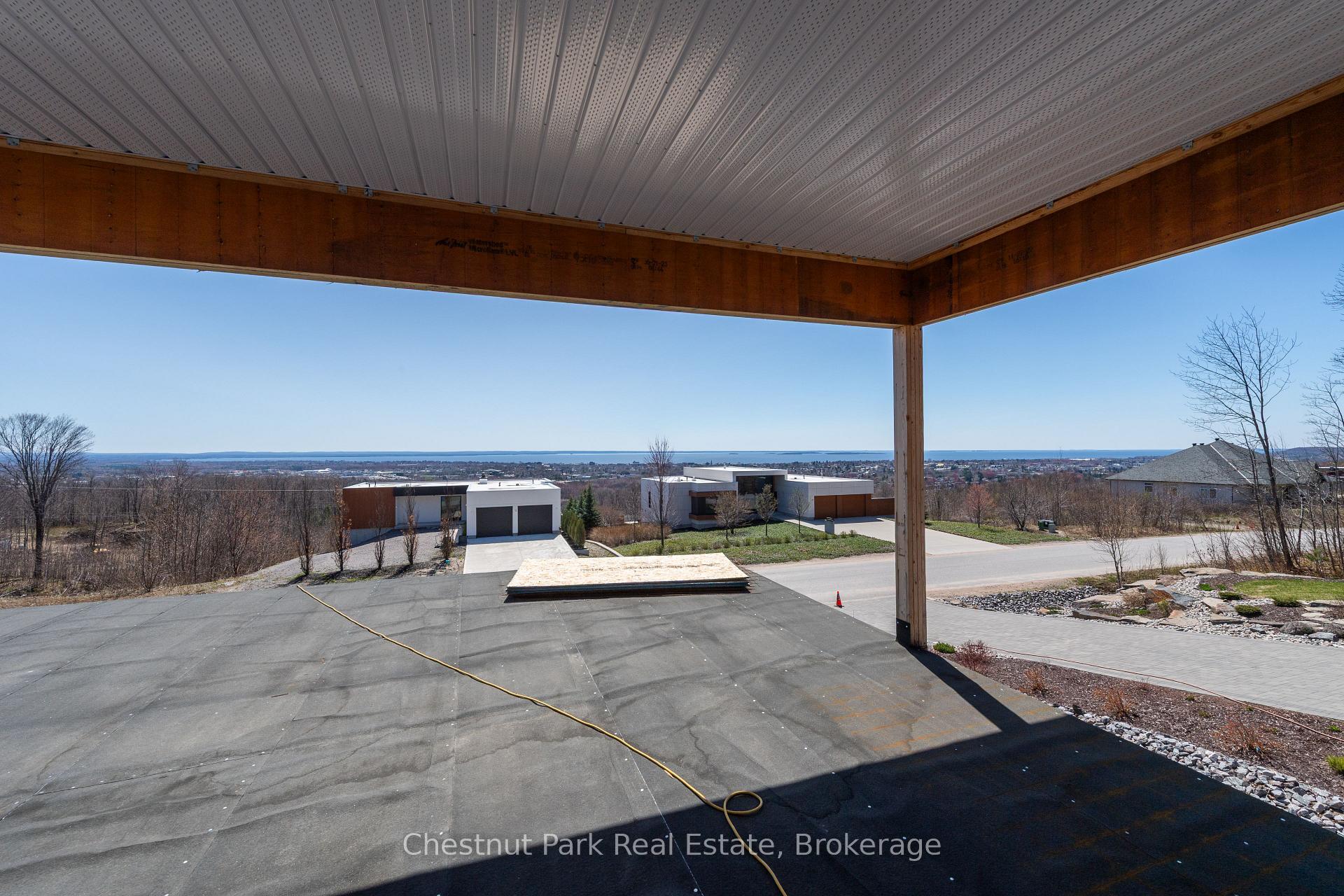 Photo 8 of 452 Surrey Drive, North Bay, Airport — HOMEH