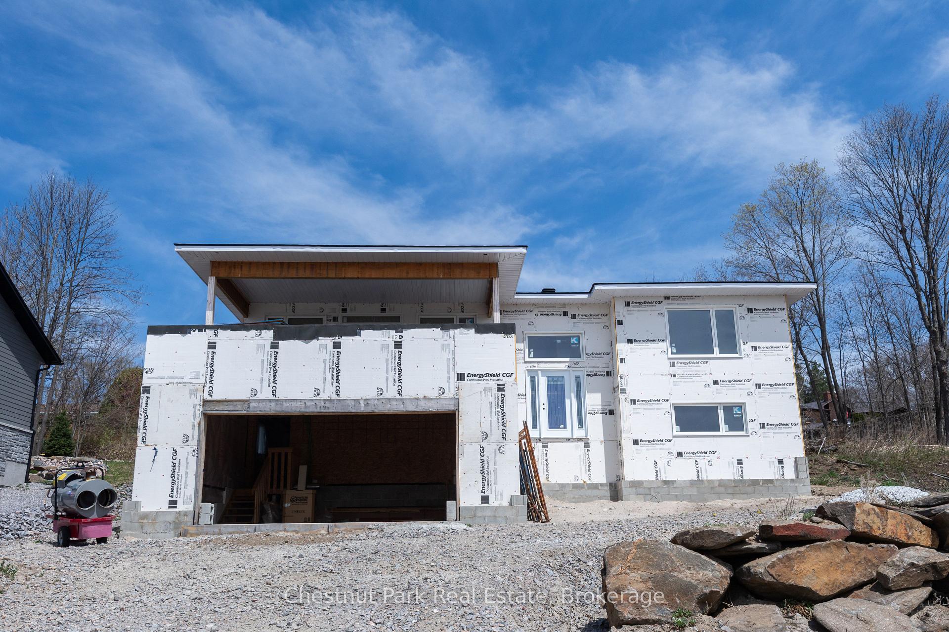 Photo 9 of 452 Surrey Drive, North Bay, Airport — HOMEH
