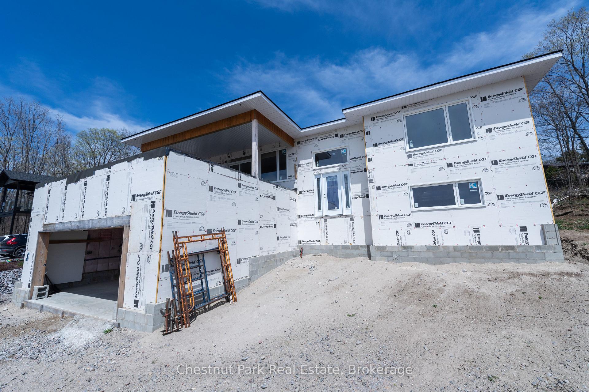 Photo 10 of 452 Surrey Drive, North Bay, Airport — HOMEH