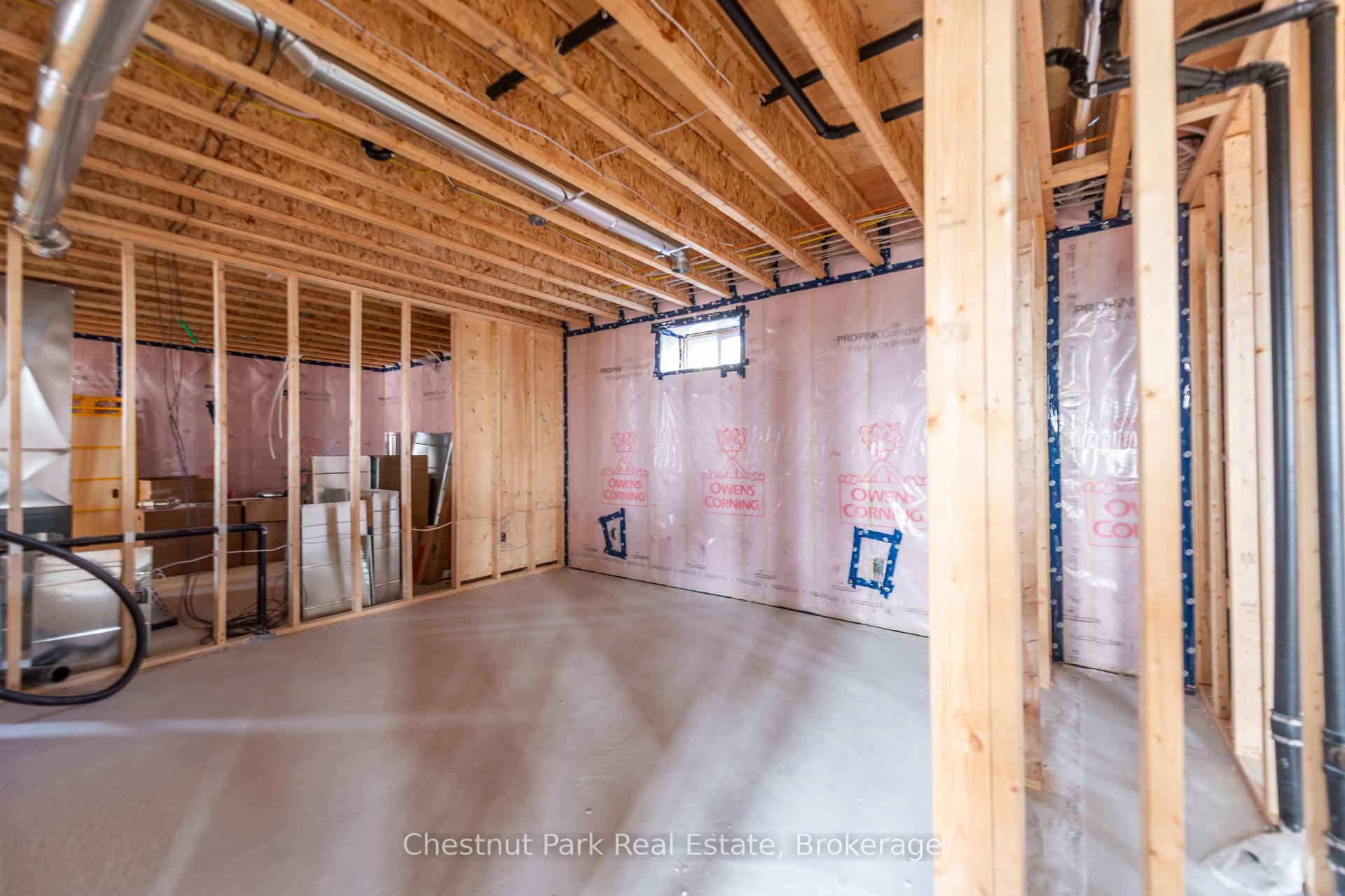Photo 15 of 452 Surrey Drive, North Bay, Airport — HOMEH