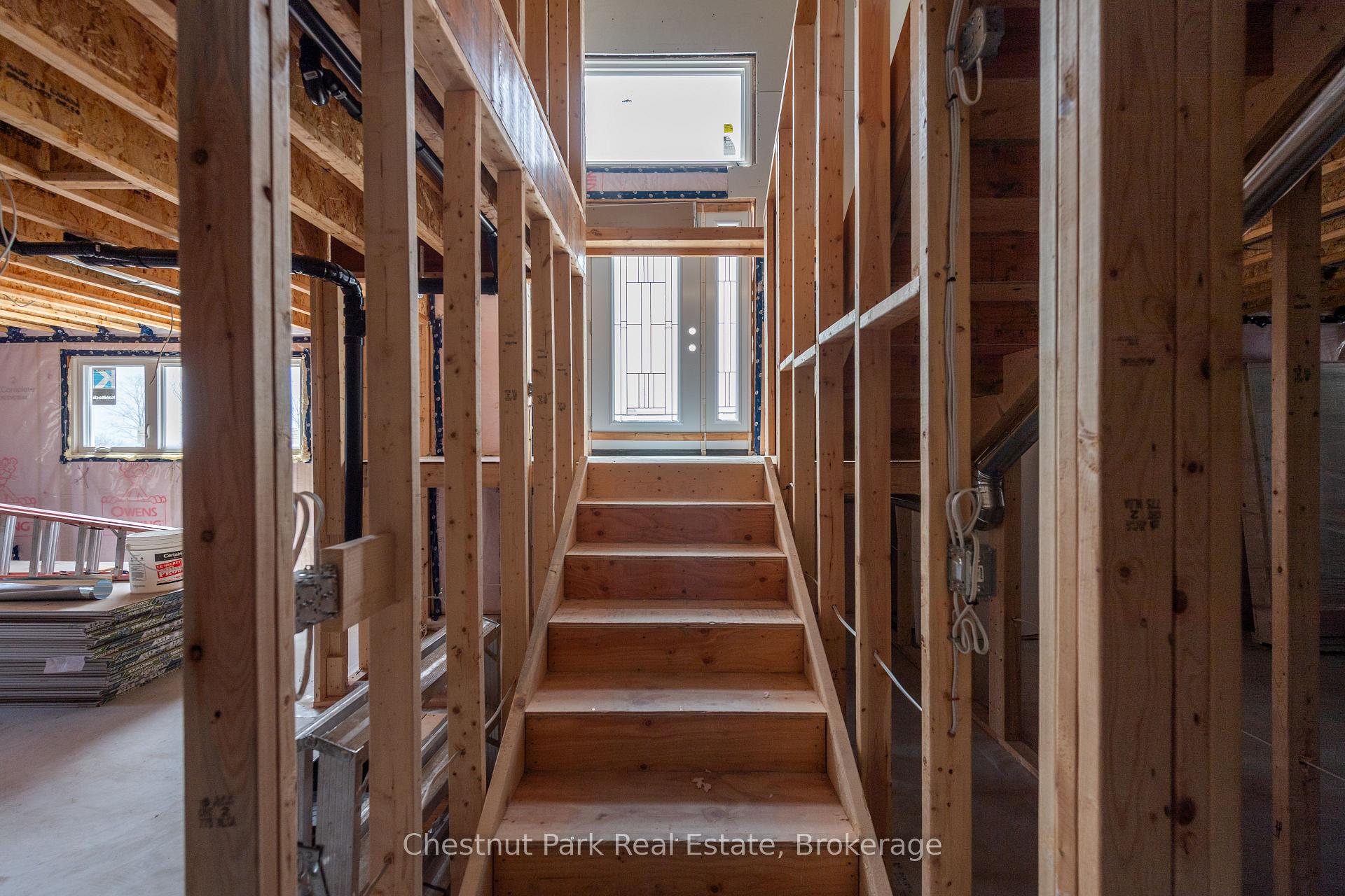 Photo 18 of 452 Surrey Drive, North Bay, Airport — HOMEH