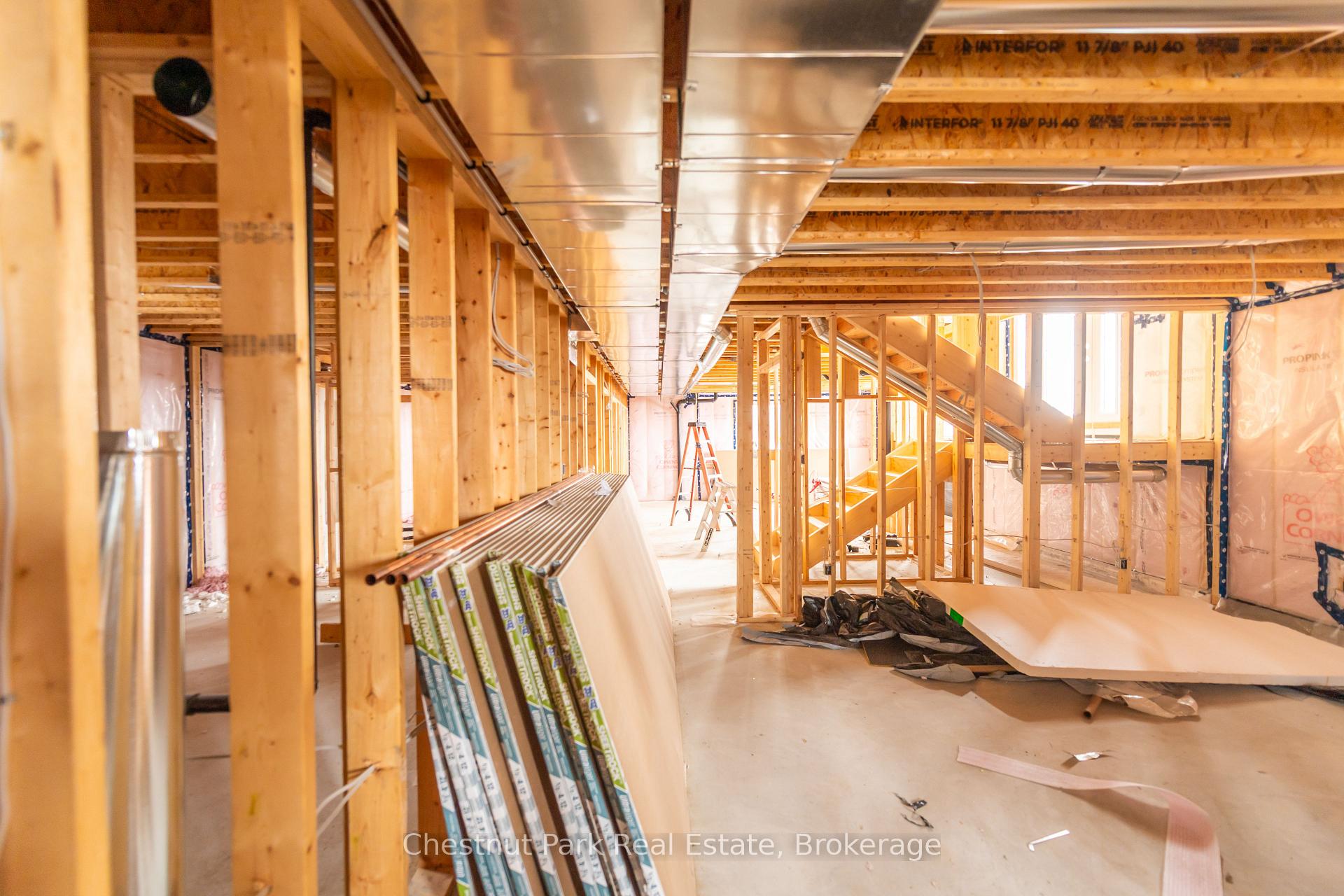 Photo 22 of 452 Surrey Drive, North Bay, Airport — HOMEH