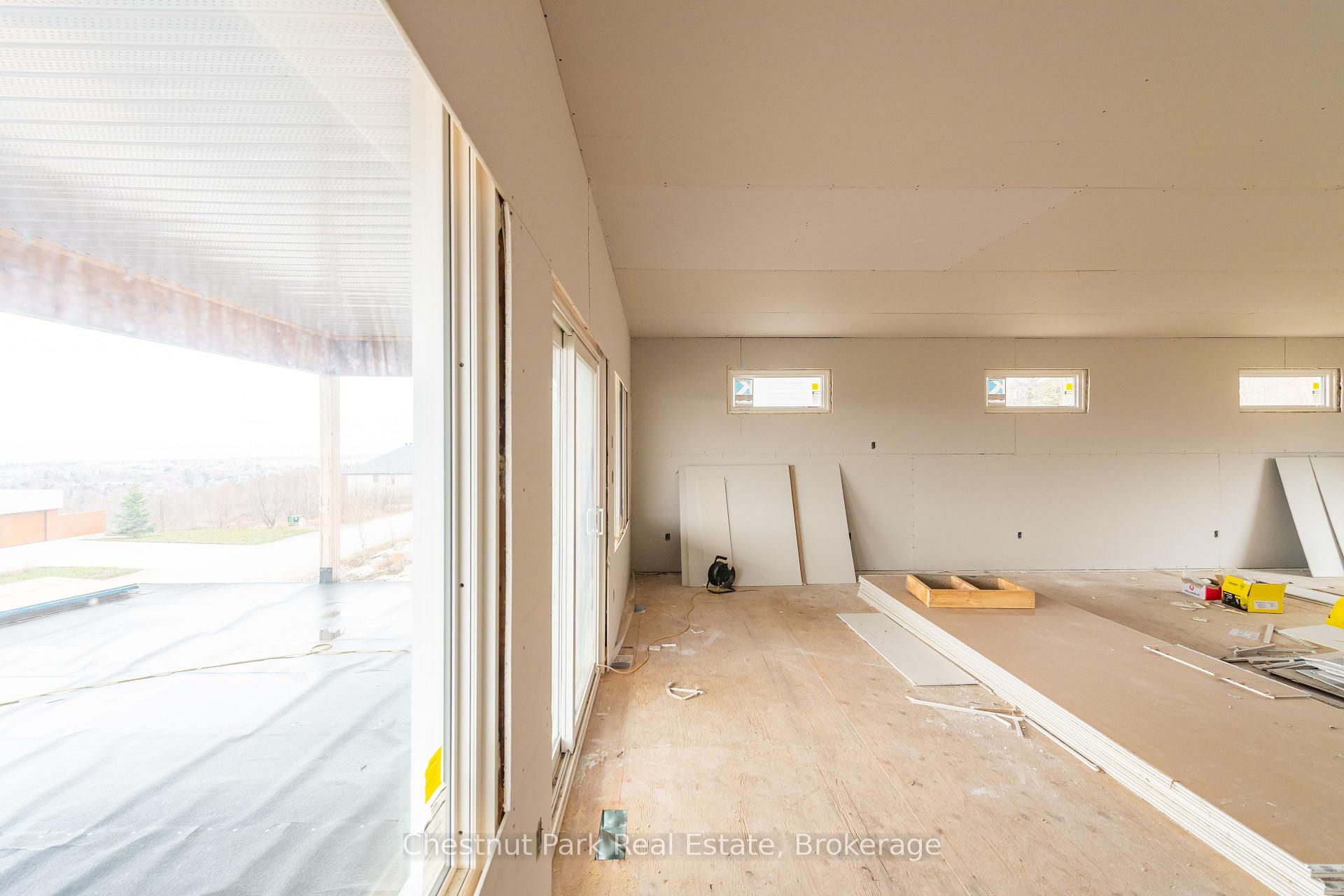 Photo 31 of 452 Surrey Drive, North Bay, Airport — HOMEH