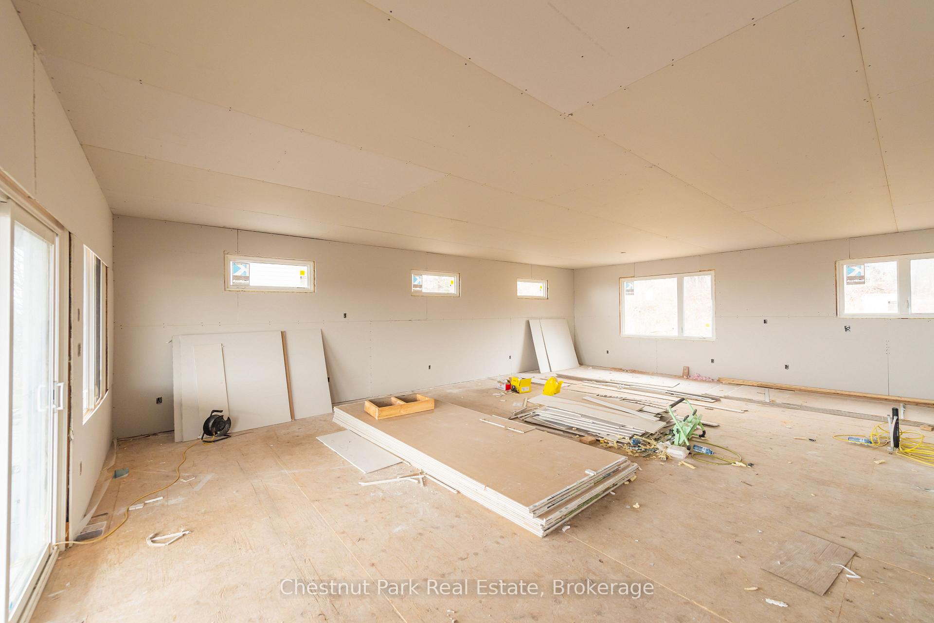 Photo 32 of 452 Surrey Drive, North Bay, Airport — HOMEH