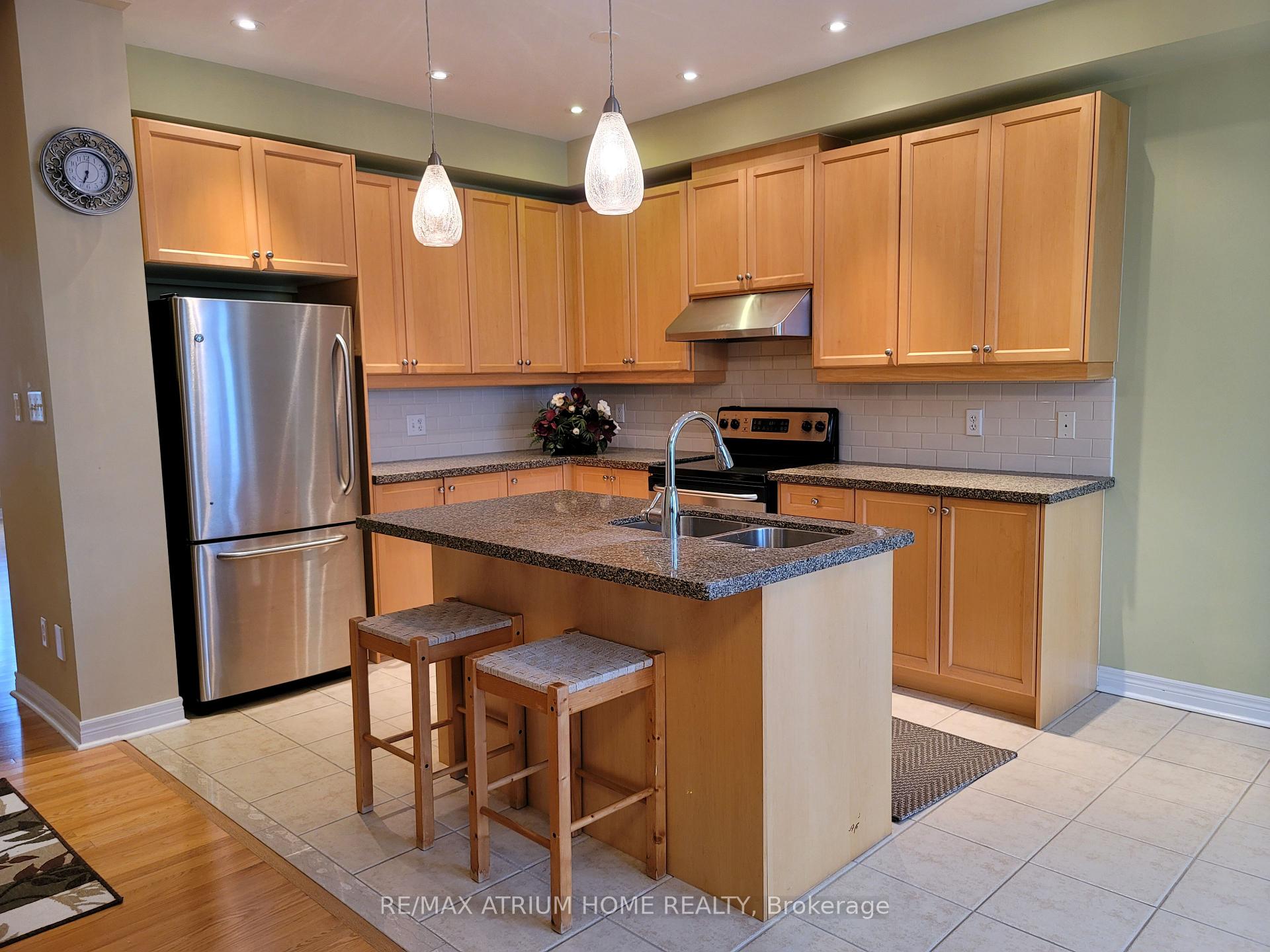 Photo 11 of 99 Hazelton Avenue, Markham, Victoria Manor-Jennings Gate — HOMEH