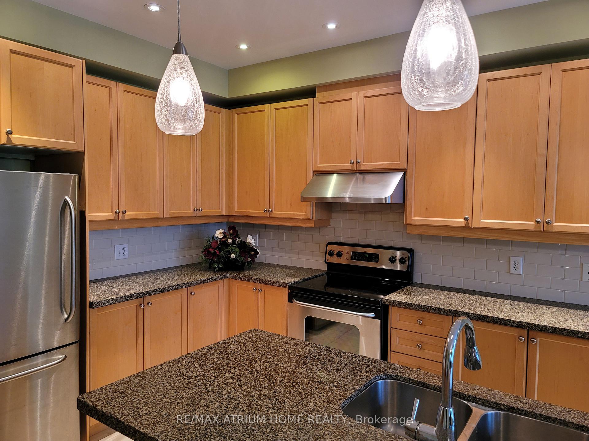 Photo 12 of 99 Hazelton Avenue, Markham, Victoria Manor-Jennings Gate — HOMEH