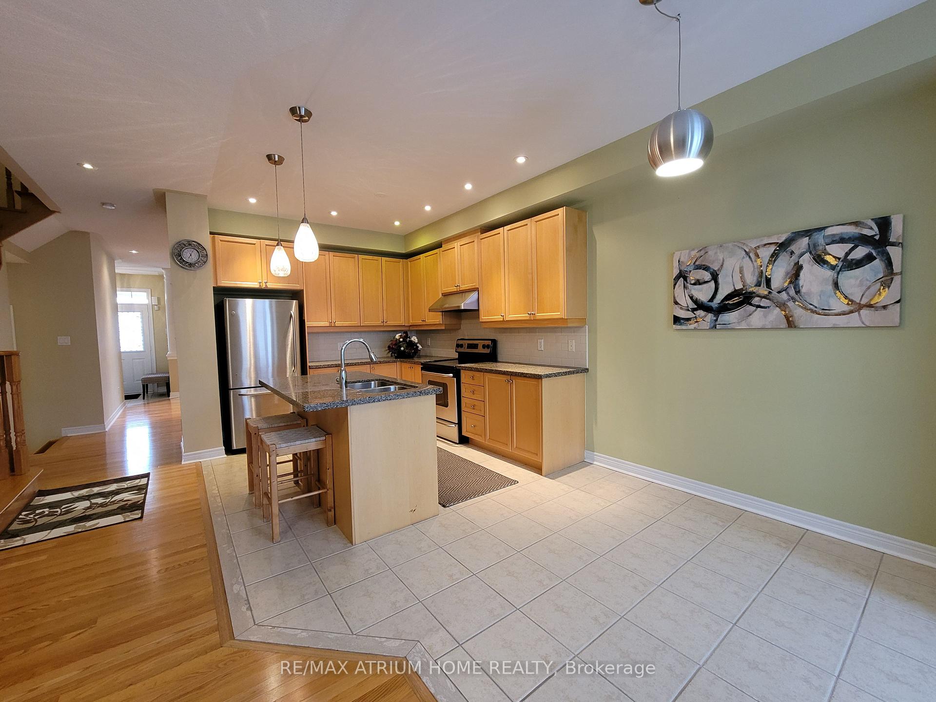 Photo 13 of 99 Hazelton Avenue, Markham, Victoria Manor-Jennings Gate — HOMEH