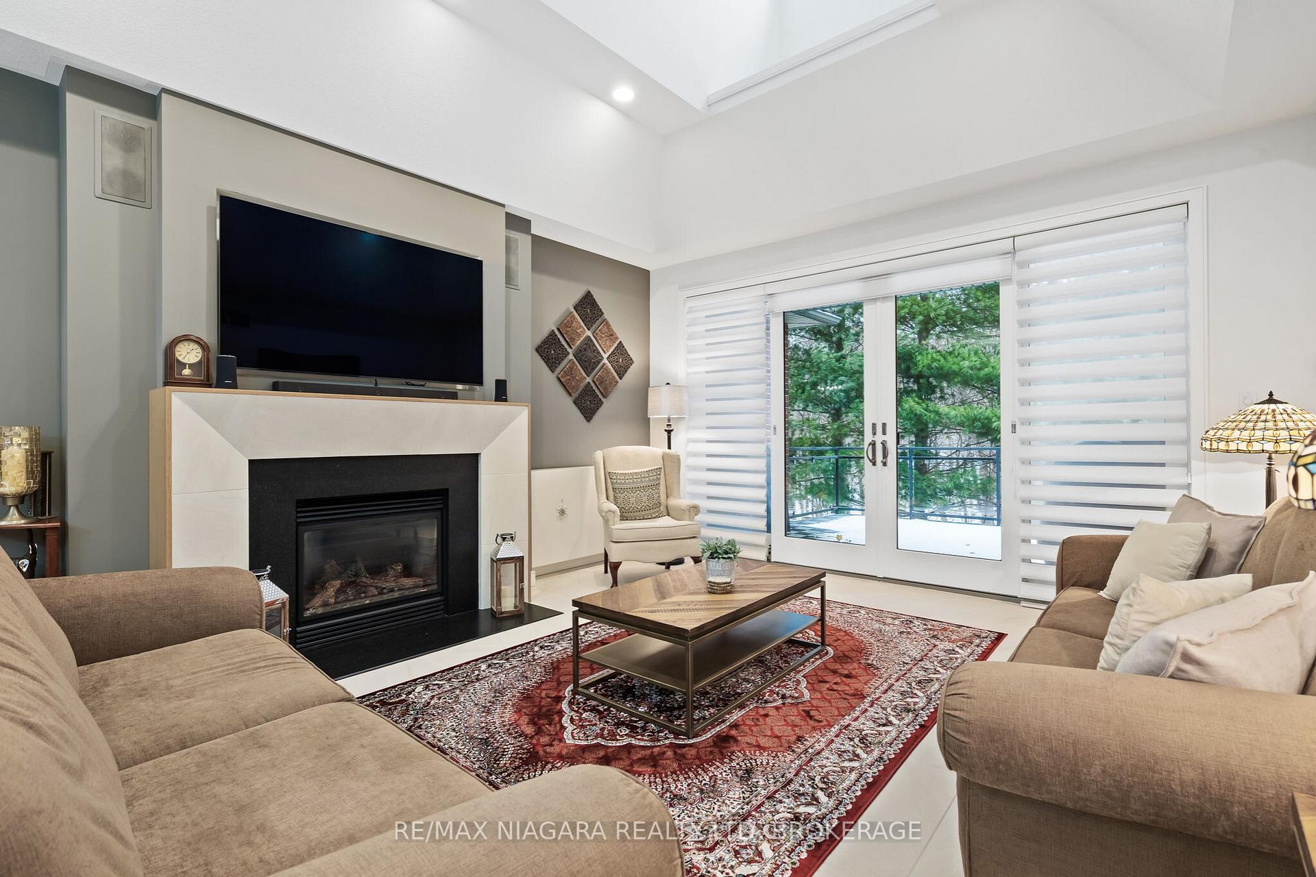 Photo 4 of 16 Timmsdale Crescent, Pelham, Fonthill — HOMEH