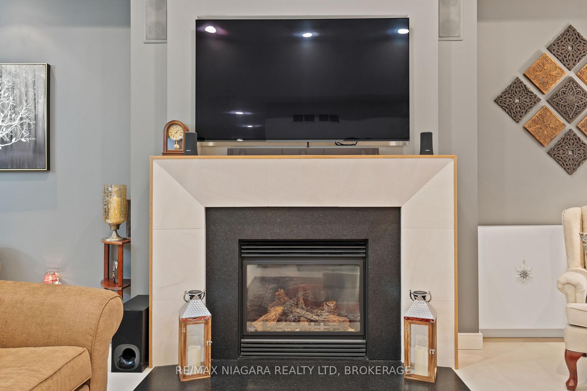 Photo 5 of 16 Timmsdale Crescent, Pelham, Fonthill — HOMEH