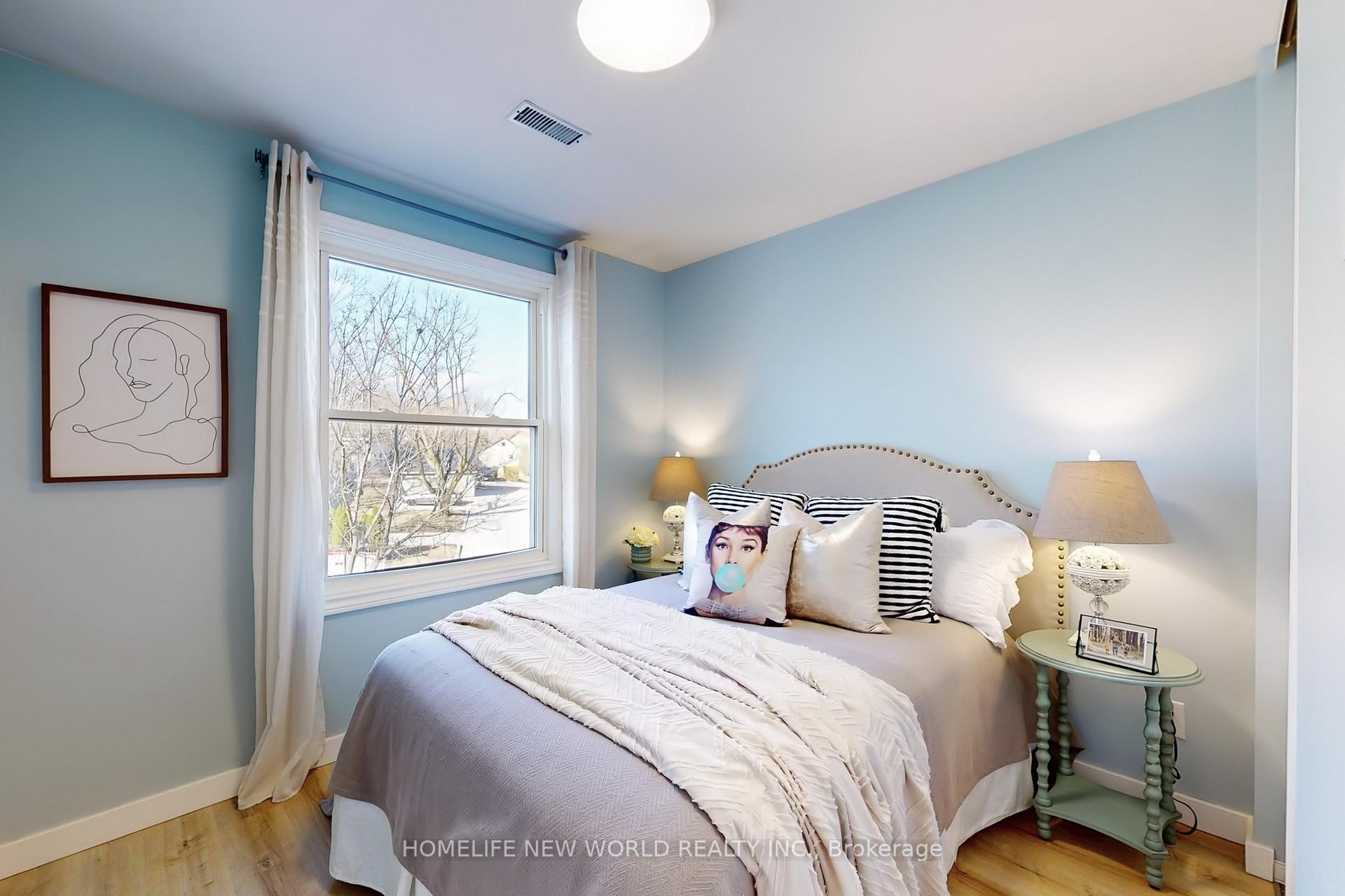 Photo 24 of 285 Lorne Avenue, Newmarket, Central Newmarket — HOMEH