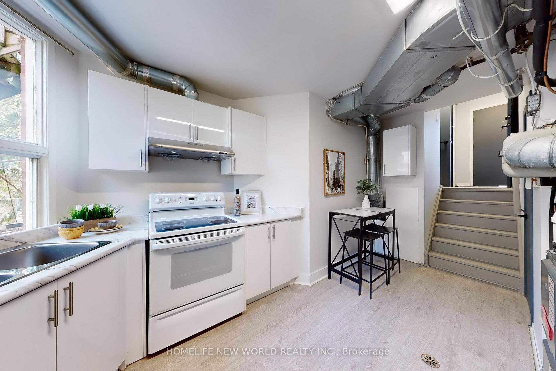 Photo 39 of 285 Lorne Avenue, Newmarket, Central Newmarket — HOMEH