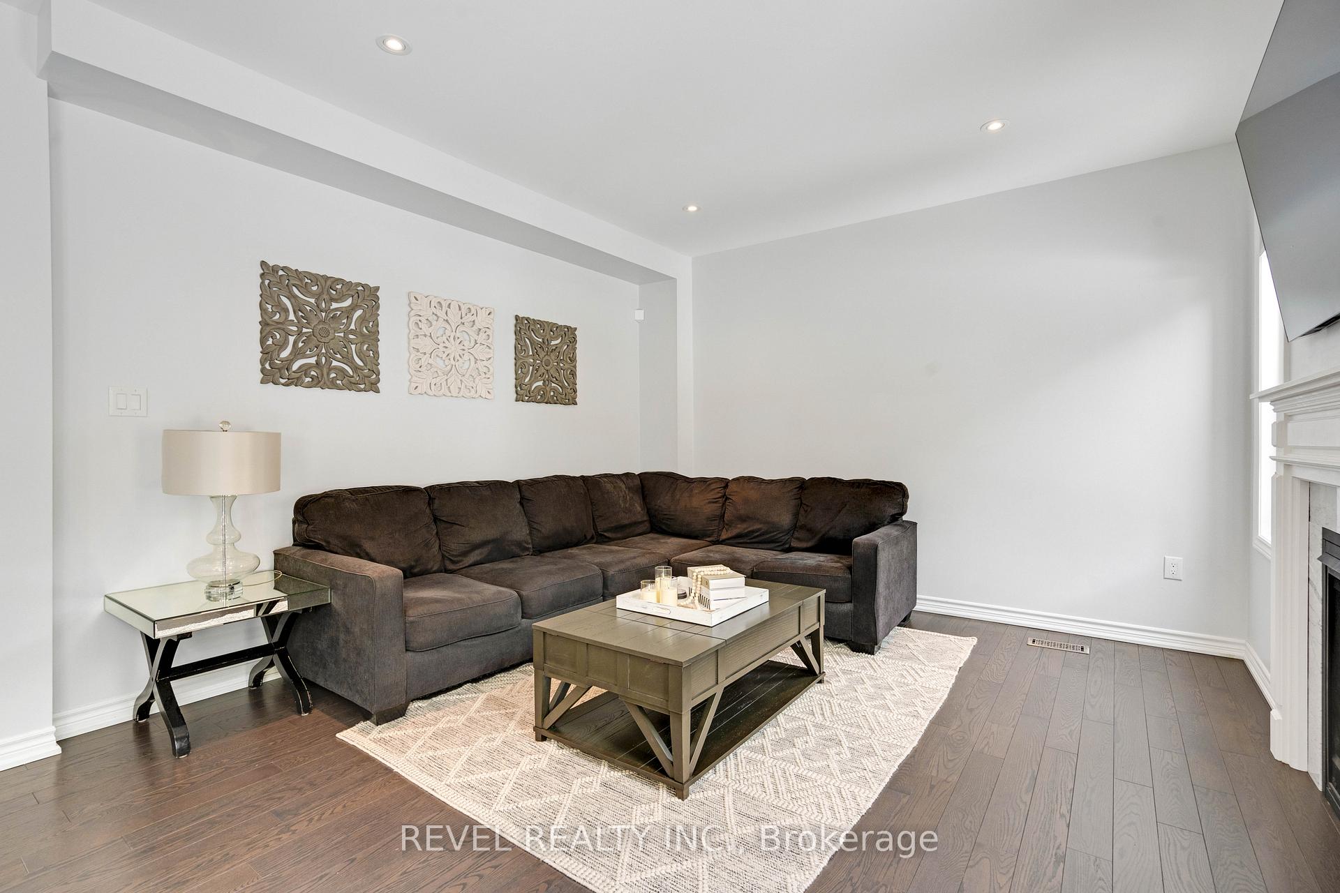 Photo 10 of 166 Mcgahey Street, New Tecumseth, Tottenham — HOMEH