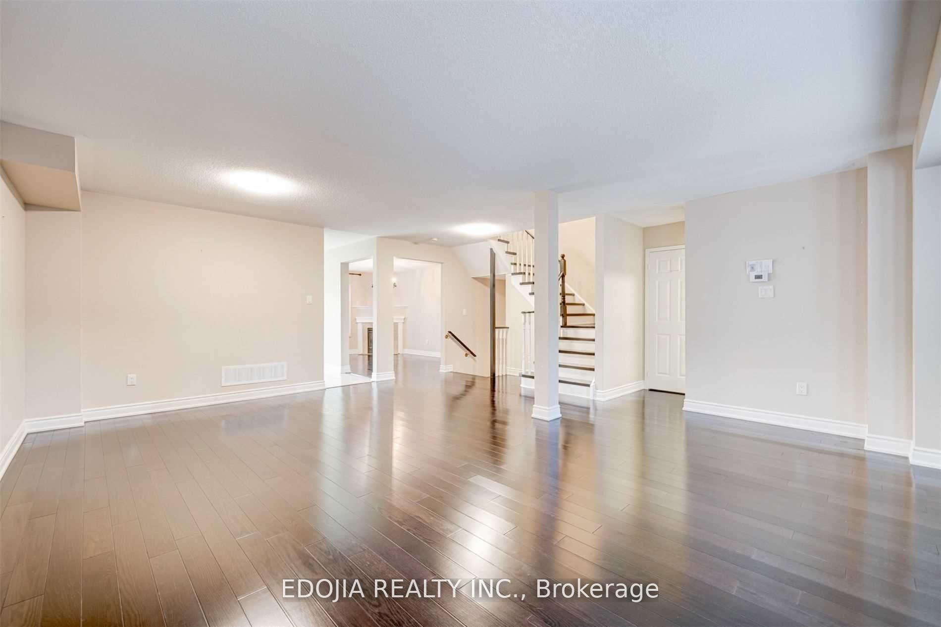 Photo 6 of 74 James Scott Road, Markham, Vinegar Hill — HOMEH