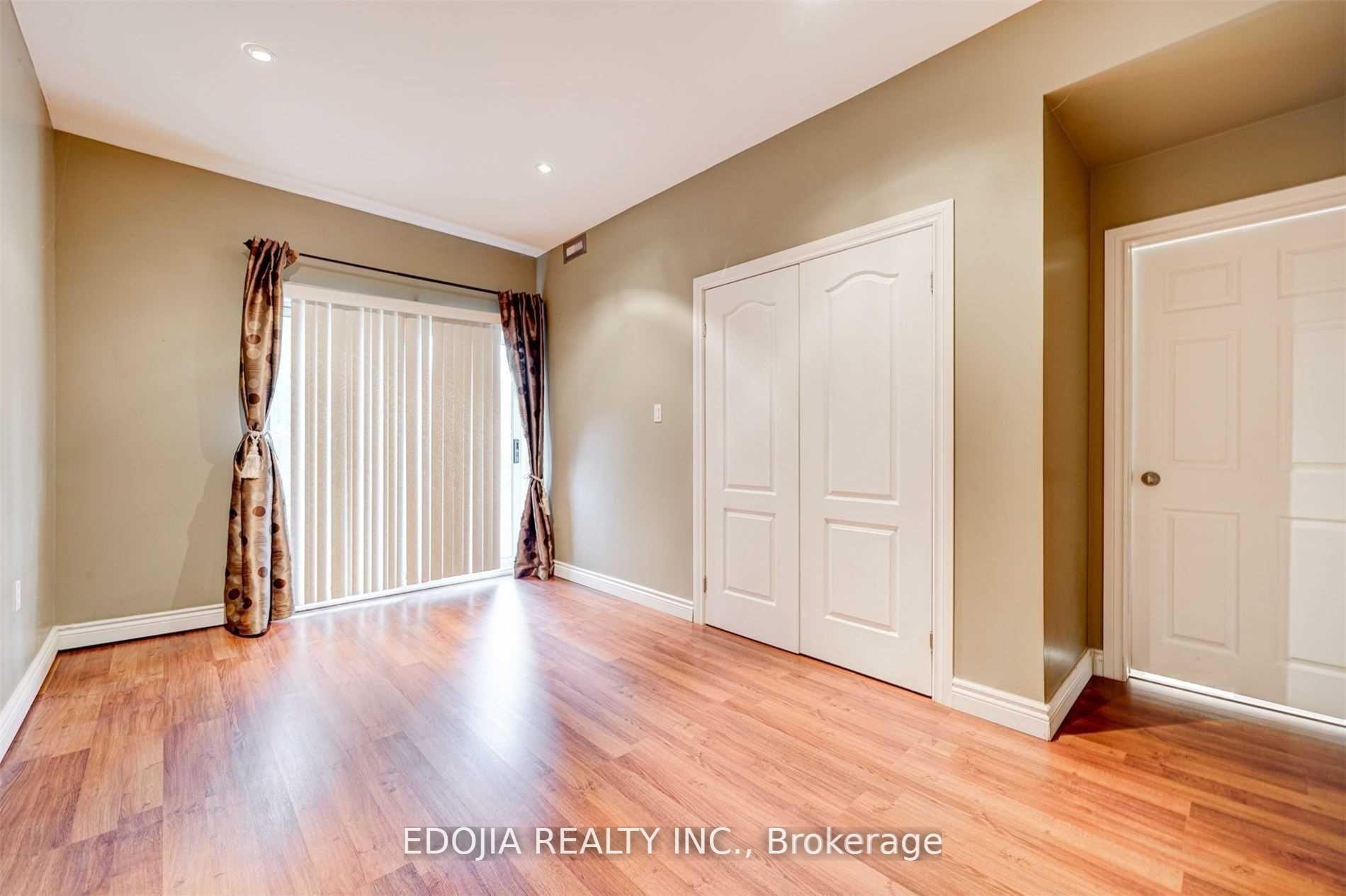 Photo 9 of 74 James Scott Road, Markham, Vinegar Hill — HOMEH