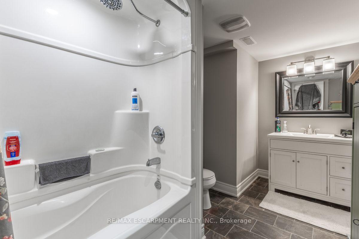 Photo 25 of 22 Martha Court, Pelham, Fenwick — HOMEH