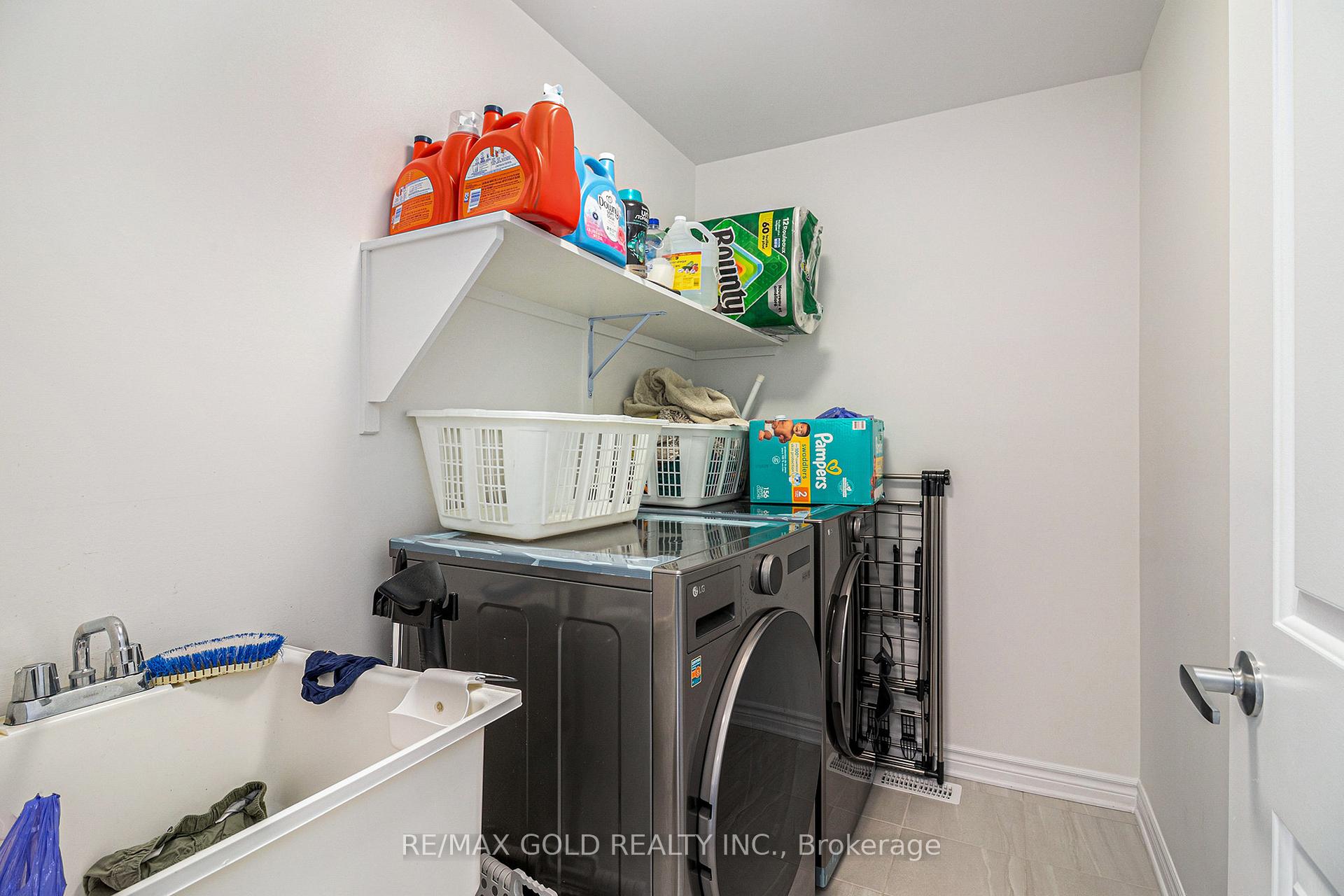 Photo 13 of 647 Persimmon Way, Ottawa, Chapel Hill South - Orleans Village — HOMEH