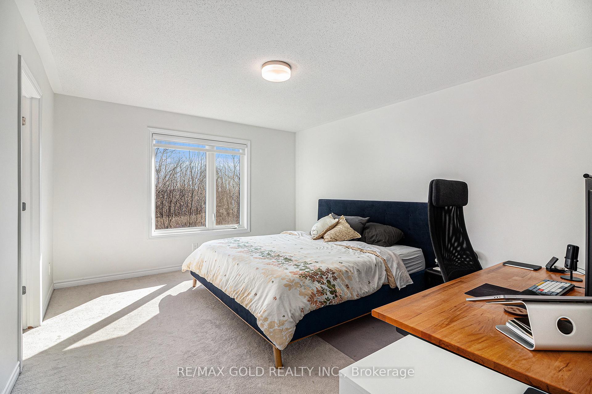 Photo 15 of 647 Persimmon Way, Ottawa, Chapel Hill South - Orleans Village — HOMEH