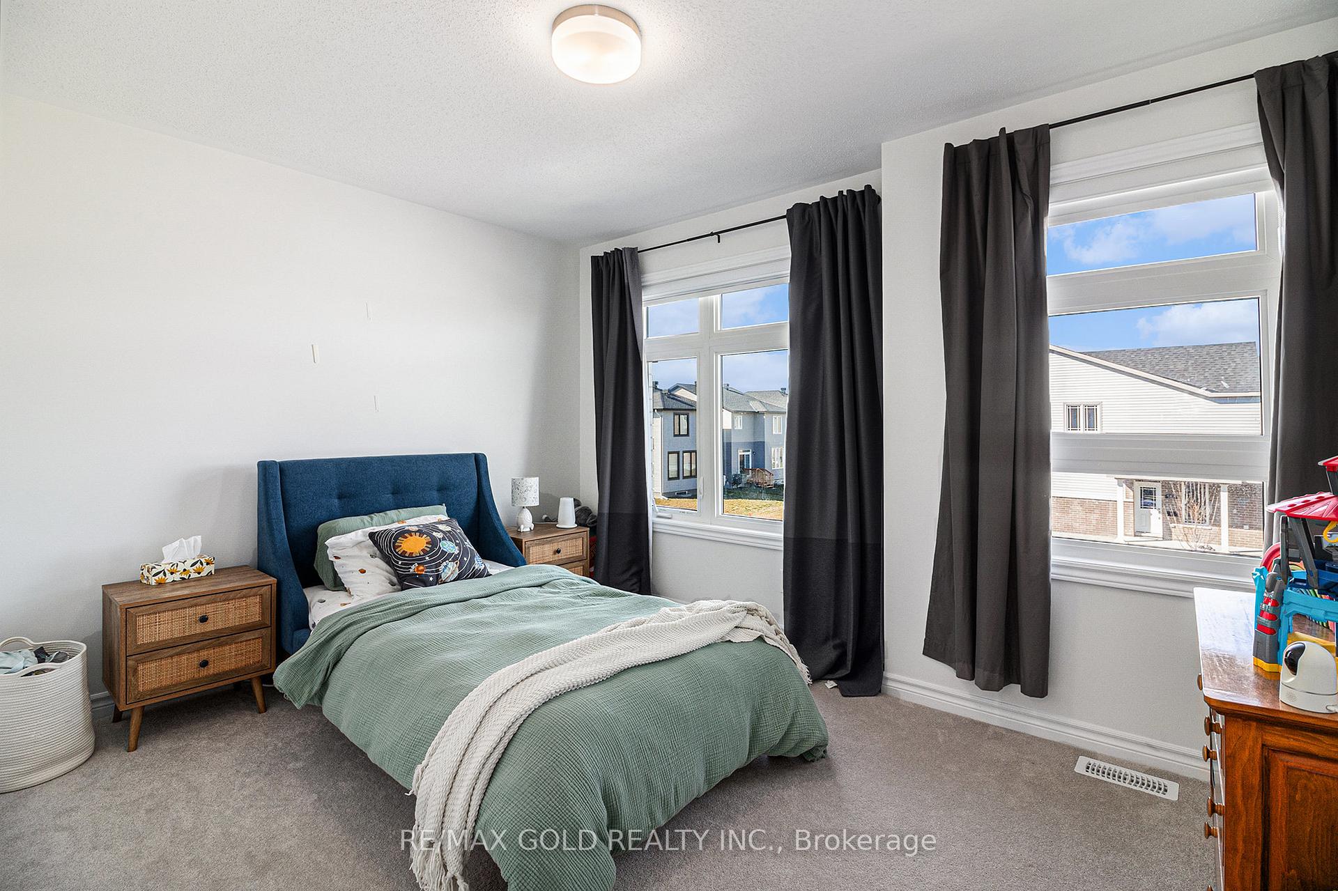 Photo 18 of 647 Persimmon Way, Ottawa, Chapel Hill South - Orleans Village — HOMEH