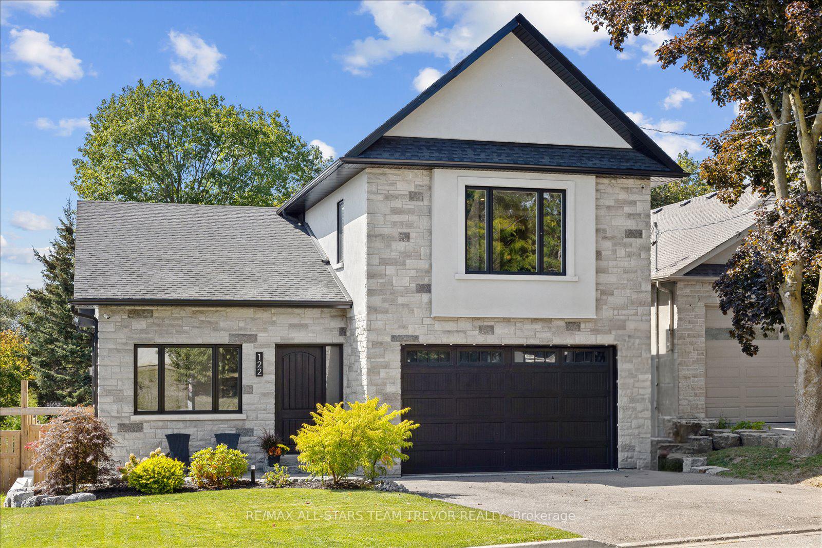 Front of 122 Roxborough Road