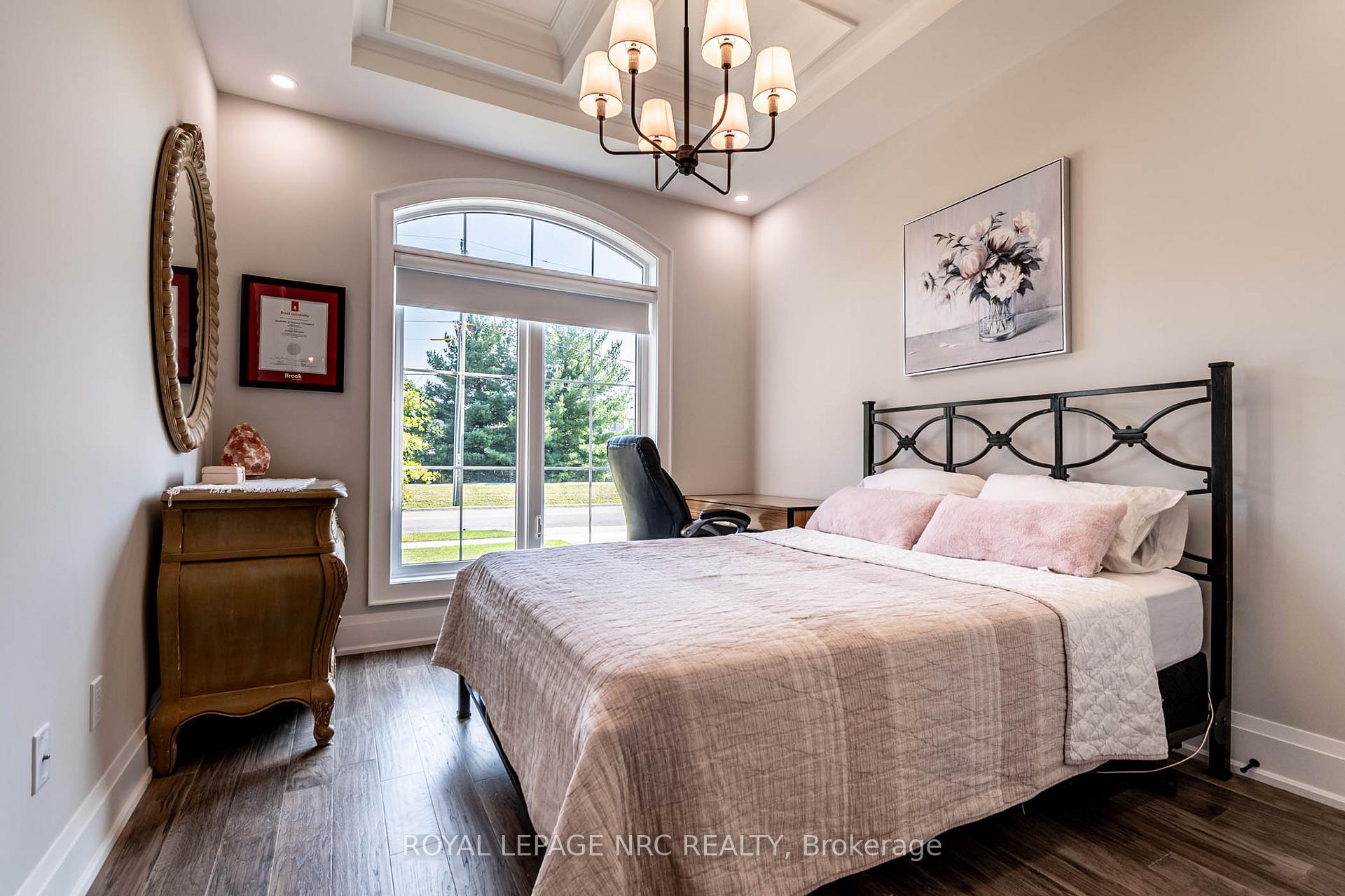 Photo 4 of 1156 Line Avenue, Pelham, Fonthill — HOMEH