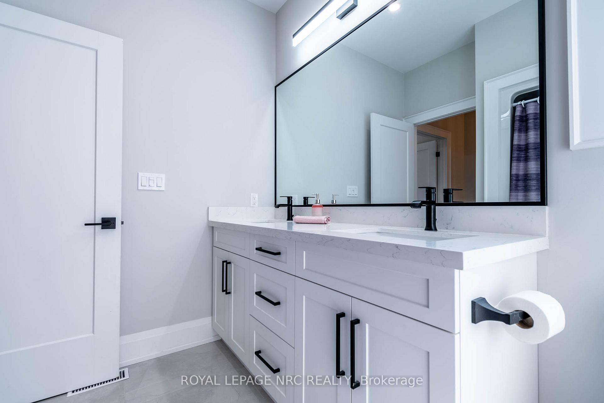 Photo 6 of 1156 Line Avenue, Pelham, Fonthill — HOMEH