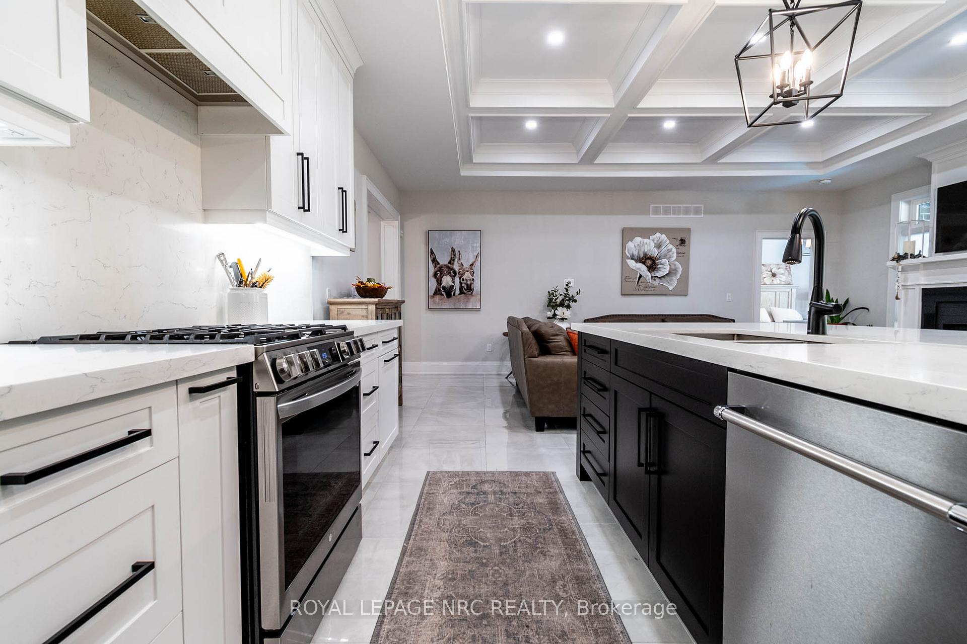 Photo 16 of 1156 Line Avenue, Pelham, Fonthill — HOMEH