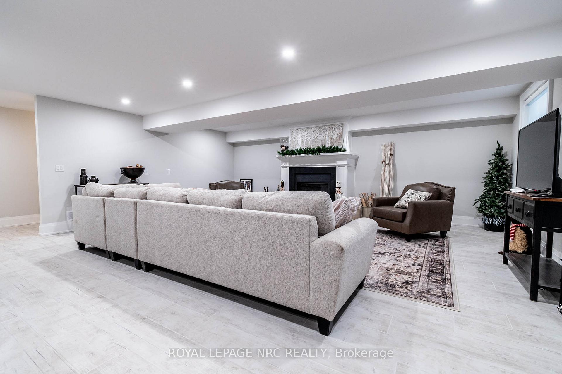 Photo 26 of 1156 Line Avenue, Pelham, Fonthill — HOMEH